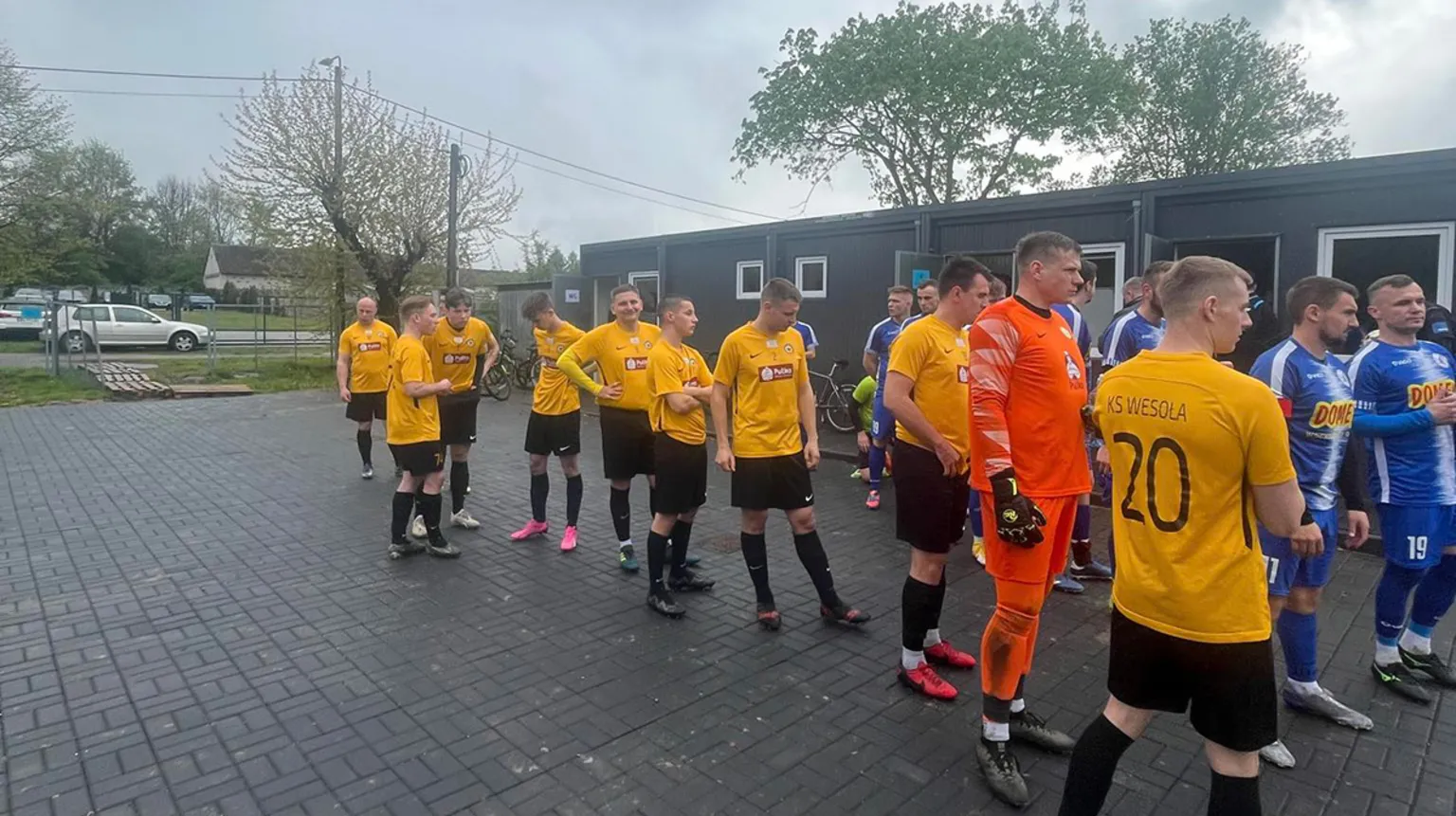 KS Wesoła przegrywa na wyjeździe: Przegląd kluczowych momentów meczu z Orłem Parysów