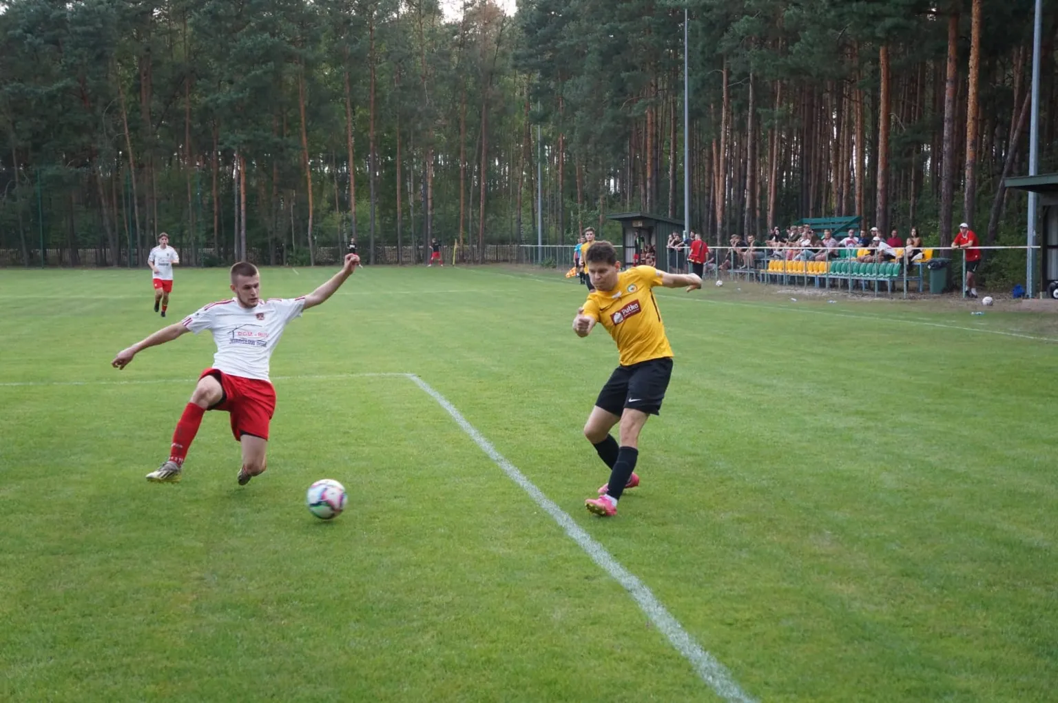 Zdjęcia do artykułu KS Wesoła przegrywa na wyjeździe z UKS Amur Wilga