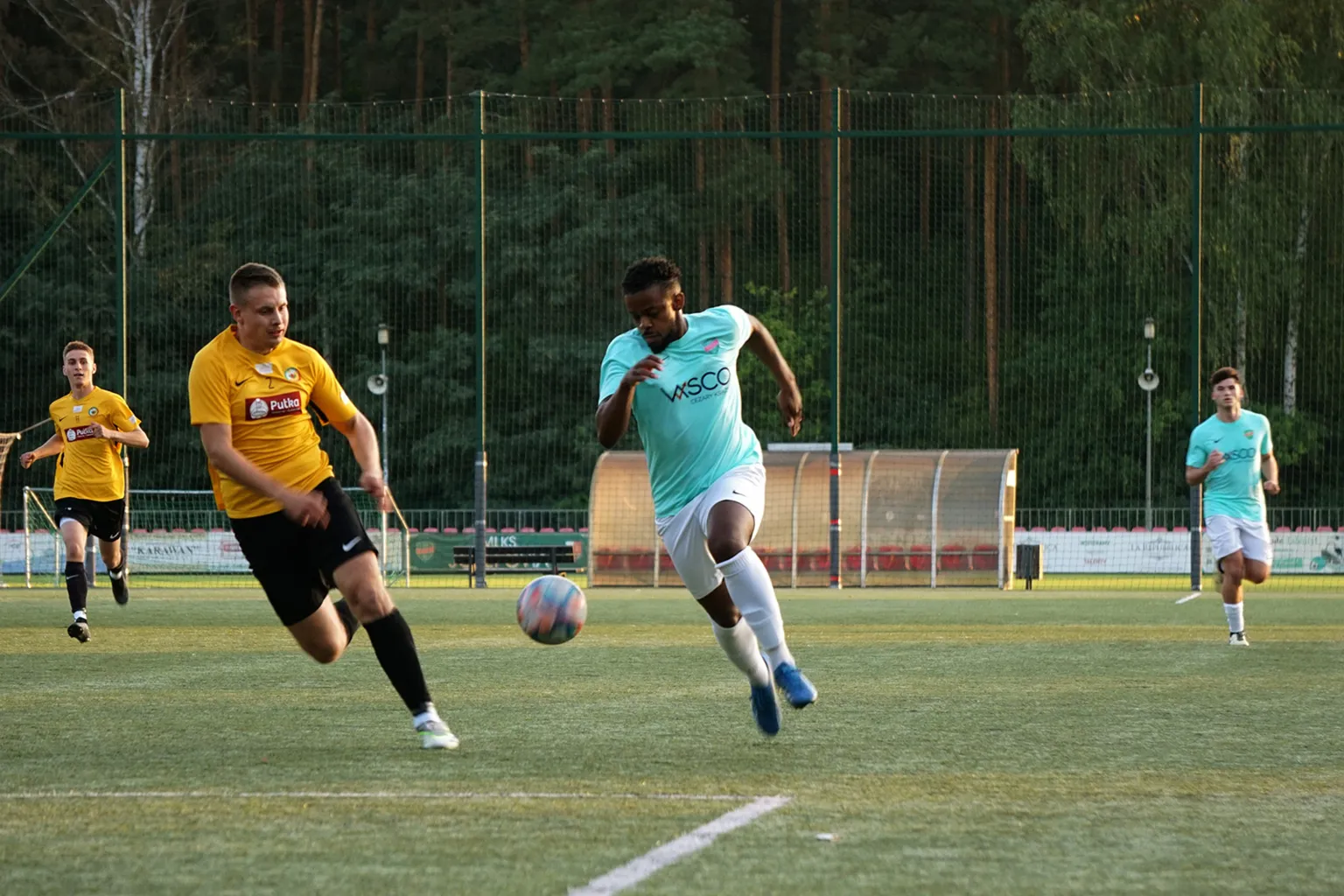 Zdjęcia do artykułu KS Wesoła remisuje na wyjeździe z MLKS Józefovia II Józefów