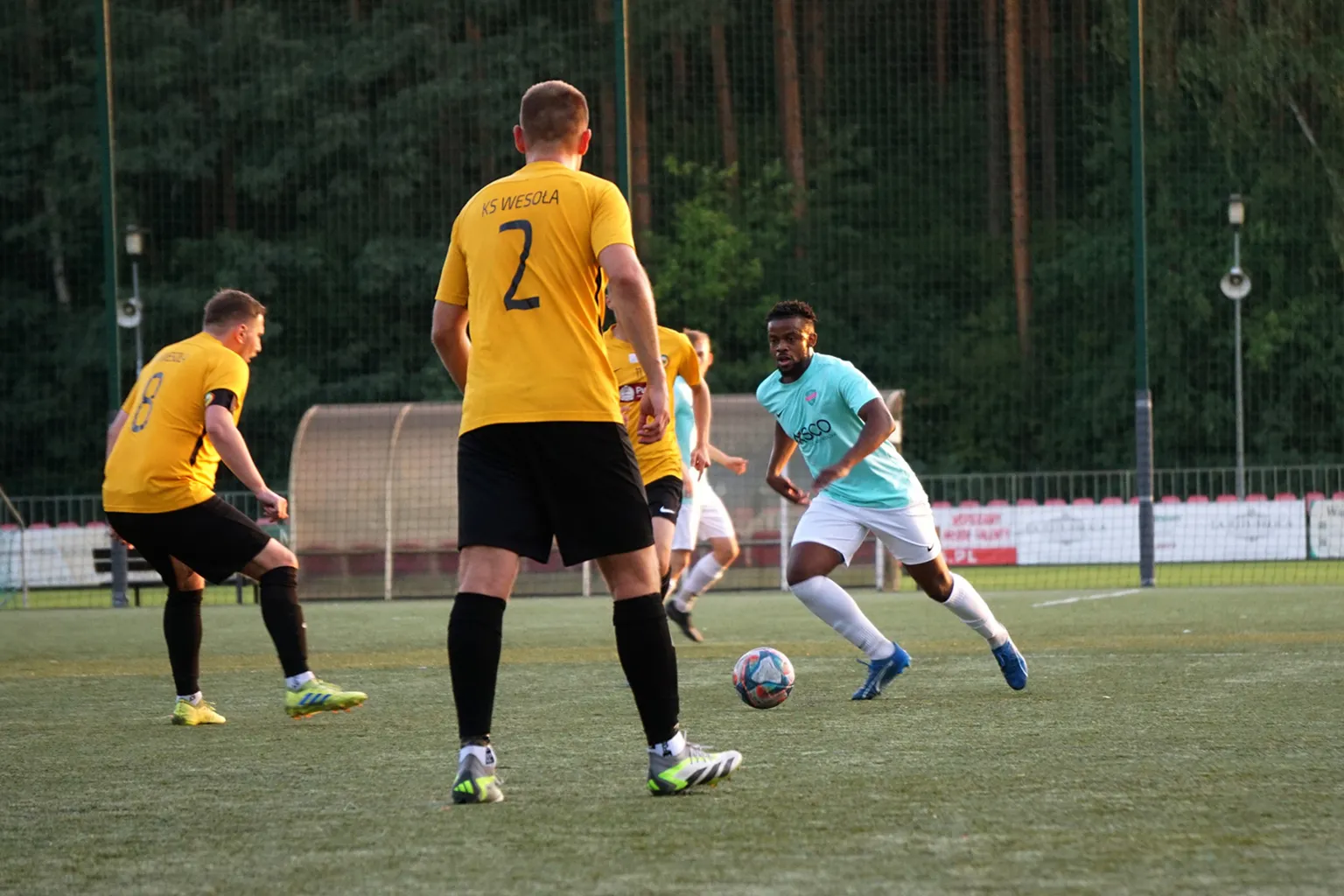 Zdjęcia do artykułu KS Wesoła remisuje na wyjeździe z MLKS Józefovia II Józefów