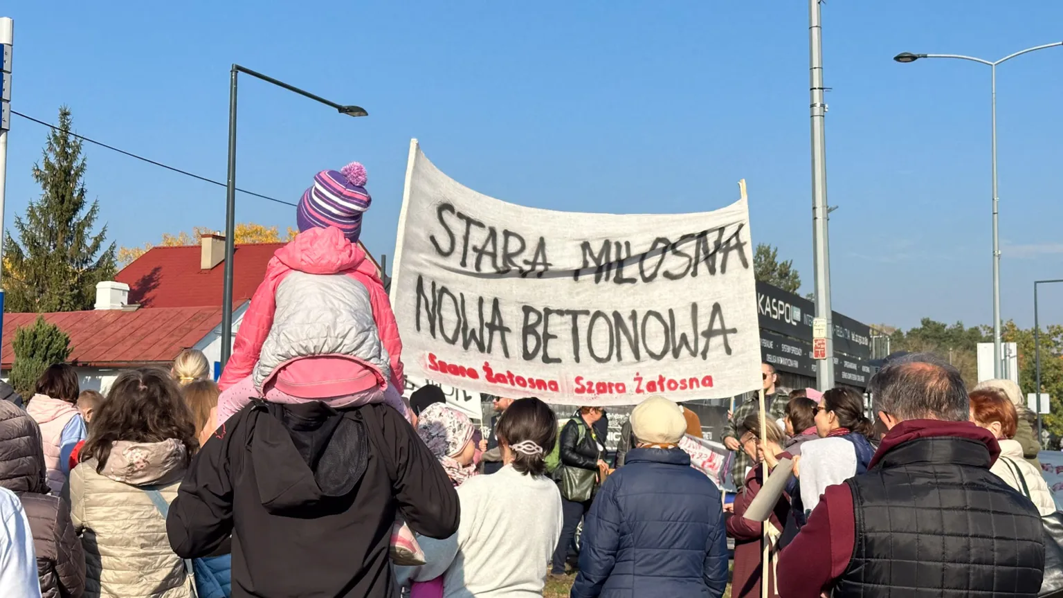Głośny sprzeciw mieszkańców Starej Miłosny - Fotorelacja i Kluczowe Postulaty