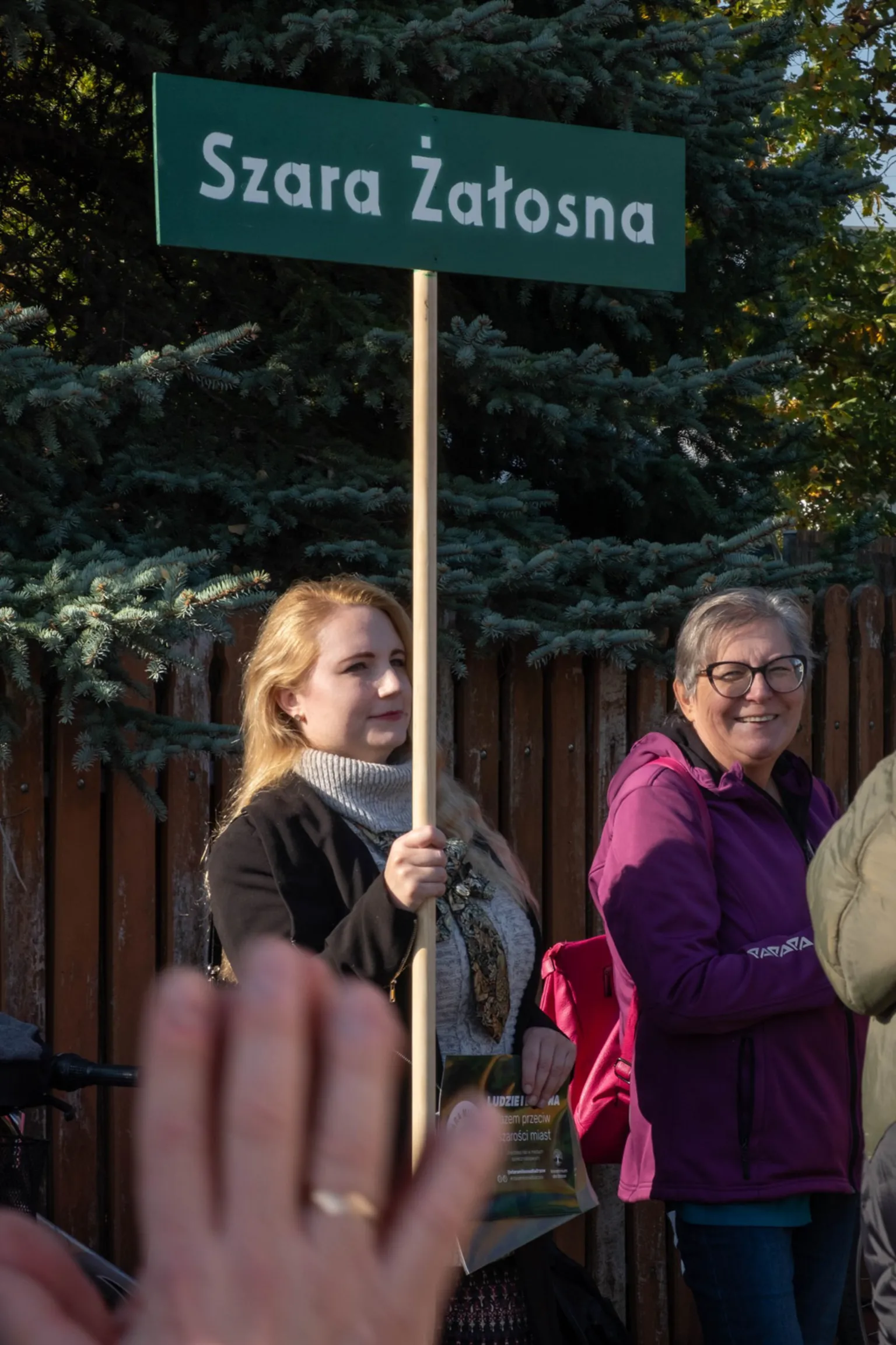 Głośny sprzeciw mieszkańców Starej Miłosny - Fotorelacja i Kluczowe Postulaty