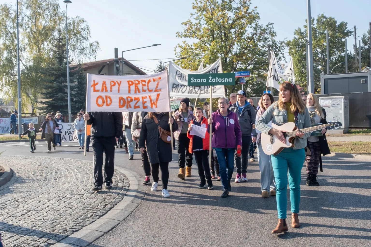 Głośny sprzeciw mieszkańców Starej Miłosny - Fotorelacja i Kluczowe Postulaty