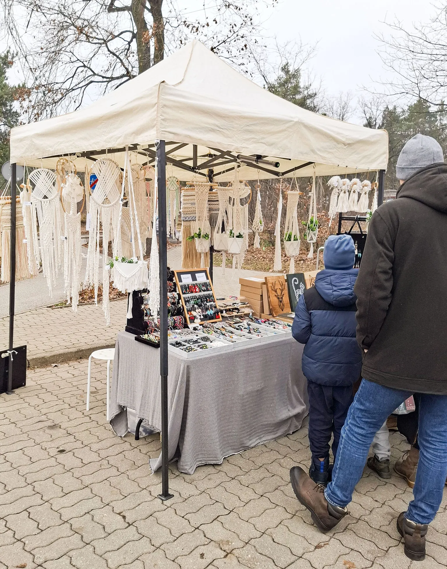 Świąteczny Kiermasz Bożonarodzeniowy w Wesołej – relacja z wydarzenia