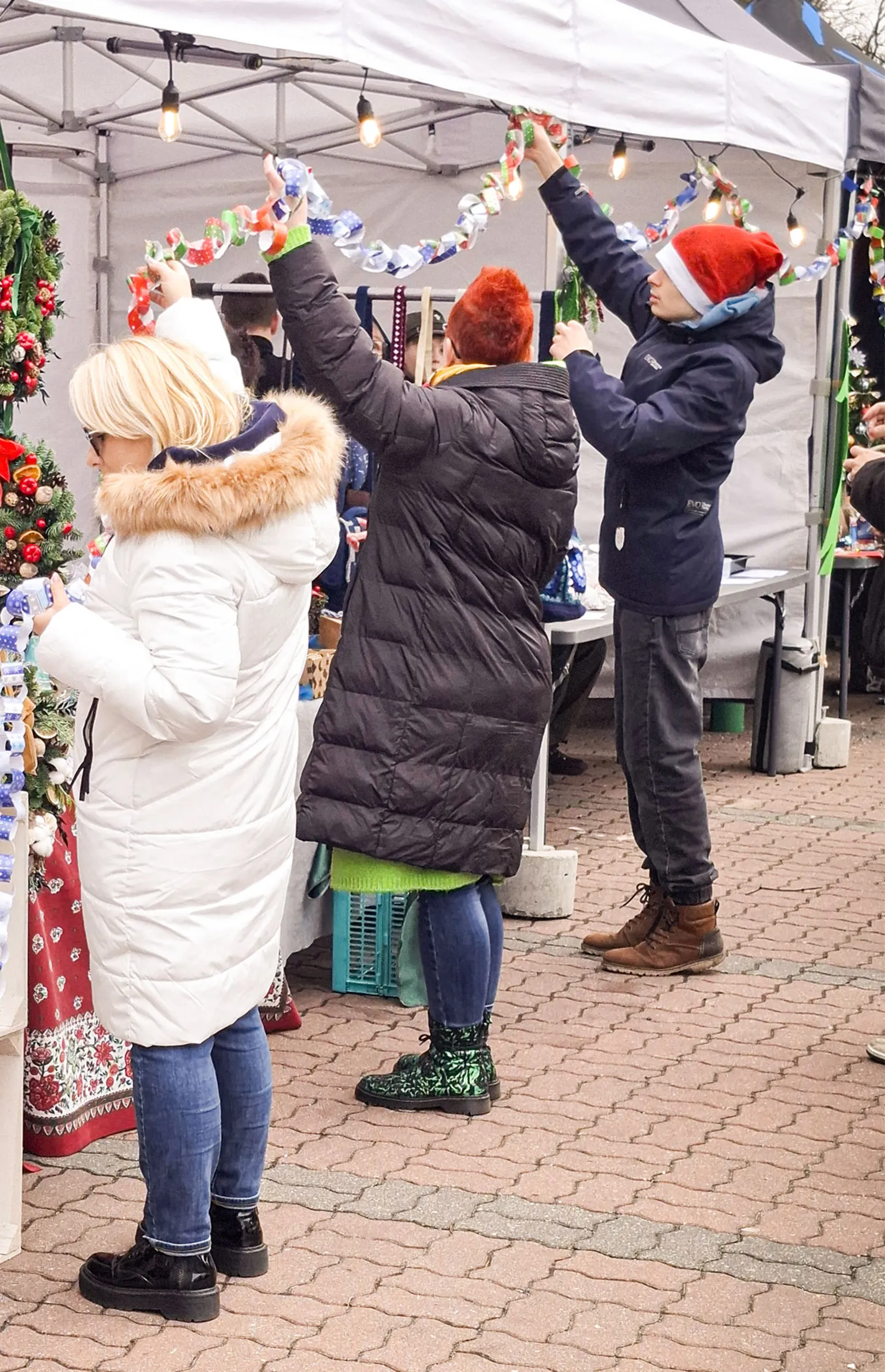 Świąteczny Kiermasz Bożonarodzeniowy w Wesołej – relacja z wydarzenia