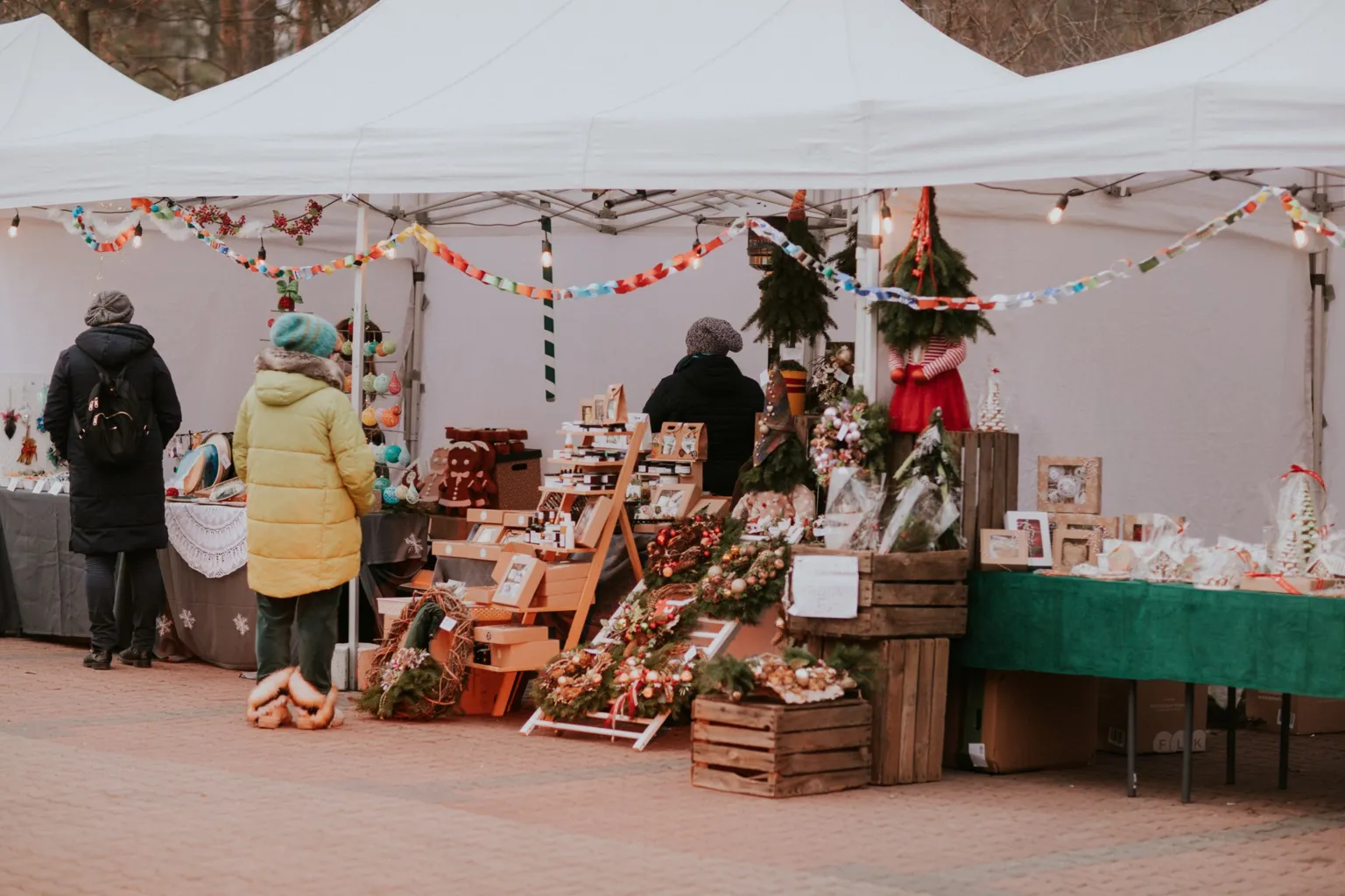 Świąteczny Kiermasz Bożonarodzeniowy w Wesołej – relacja z wydarzenia