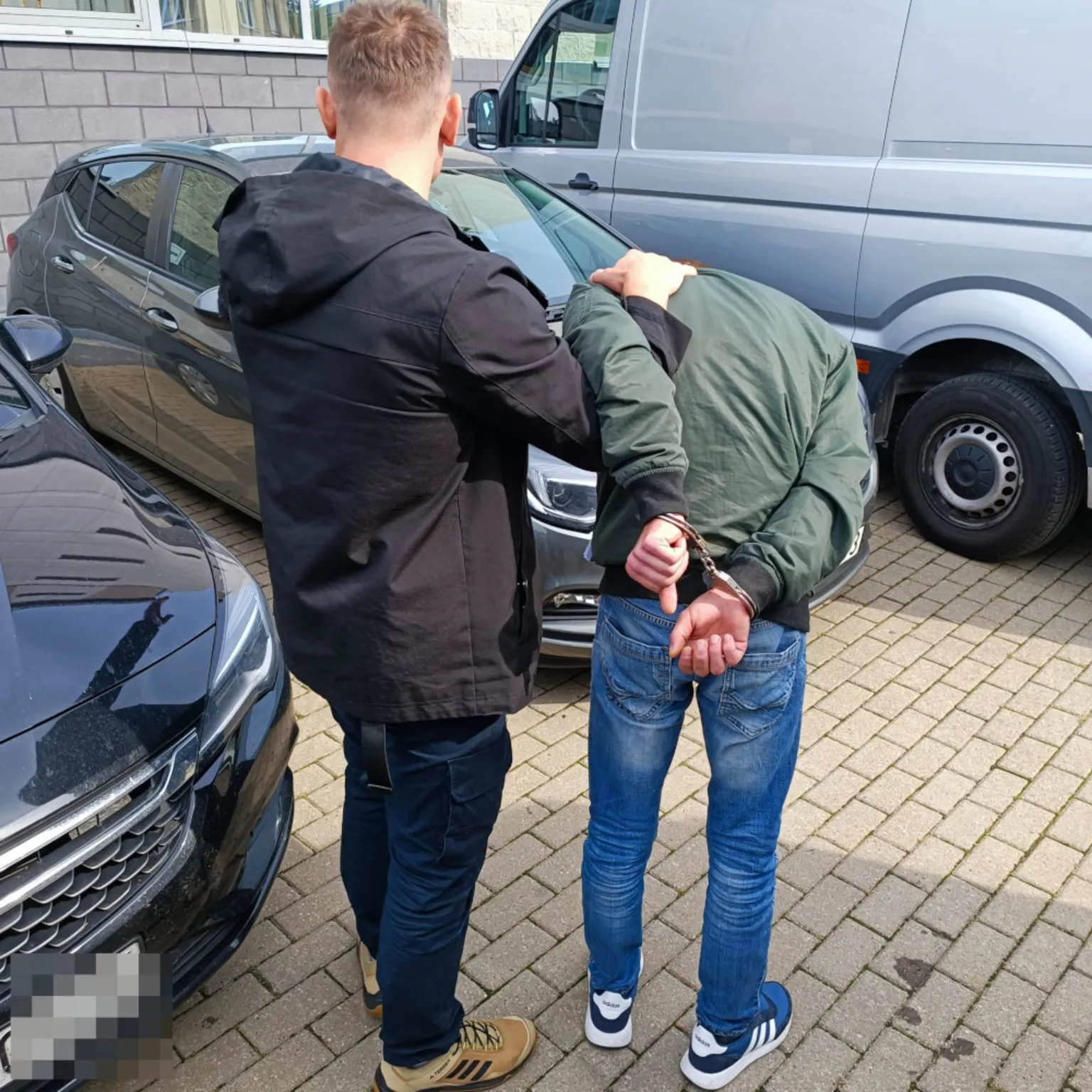 Brutalny rajd w Wesołej – 15 lat więzienia dla kierowcy, który polował na ludzi