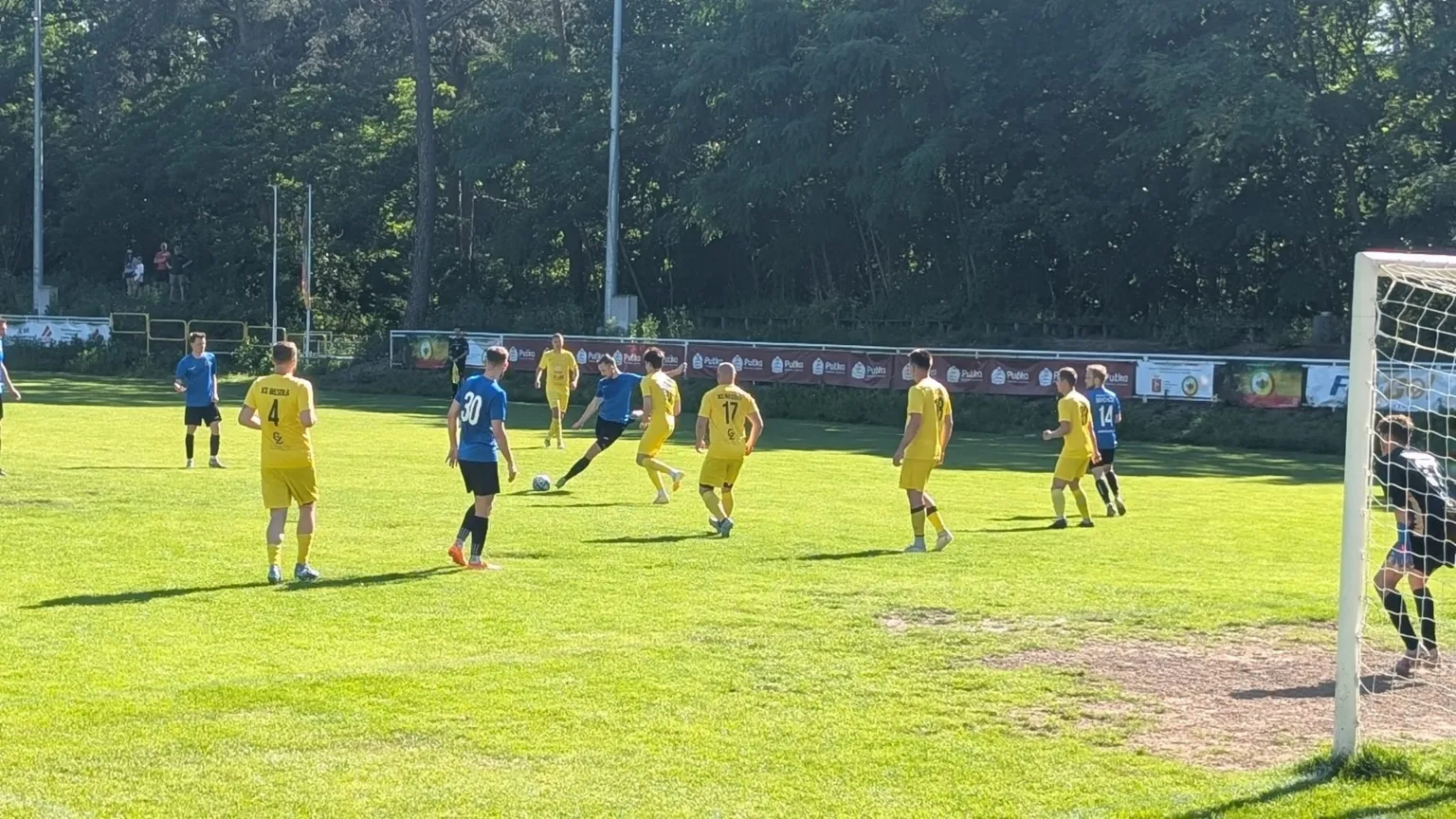 KS Wesoła pokonuje AP Brychczy 3:1 w ostatnim domowym meczu sezonu