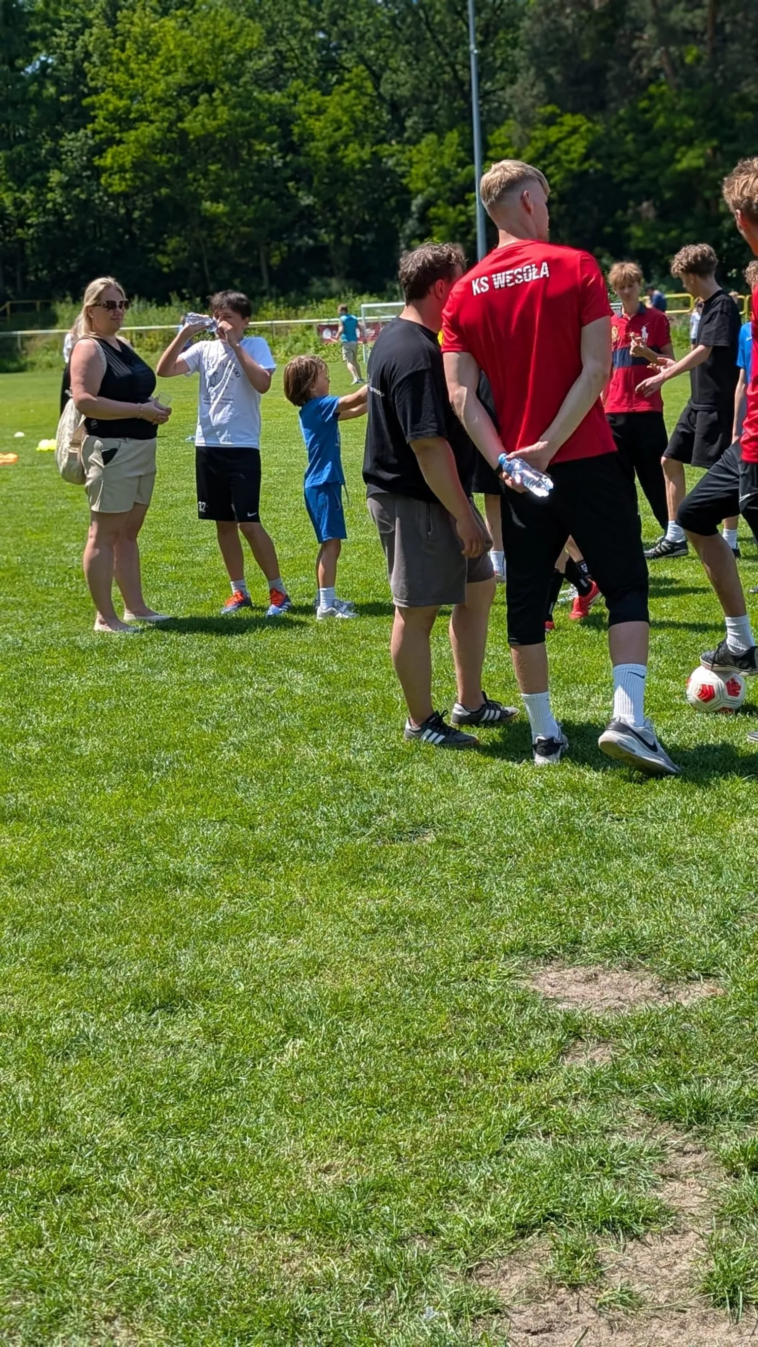 Relacja z wydarzenia: Family Cup 2025 – rodzinny piknik i turniej piłkarski z okazji 35-lecia KS Wesoła