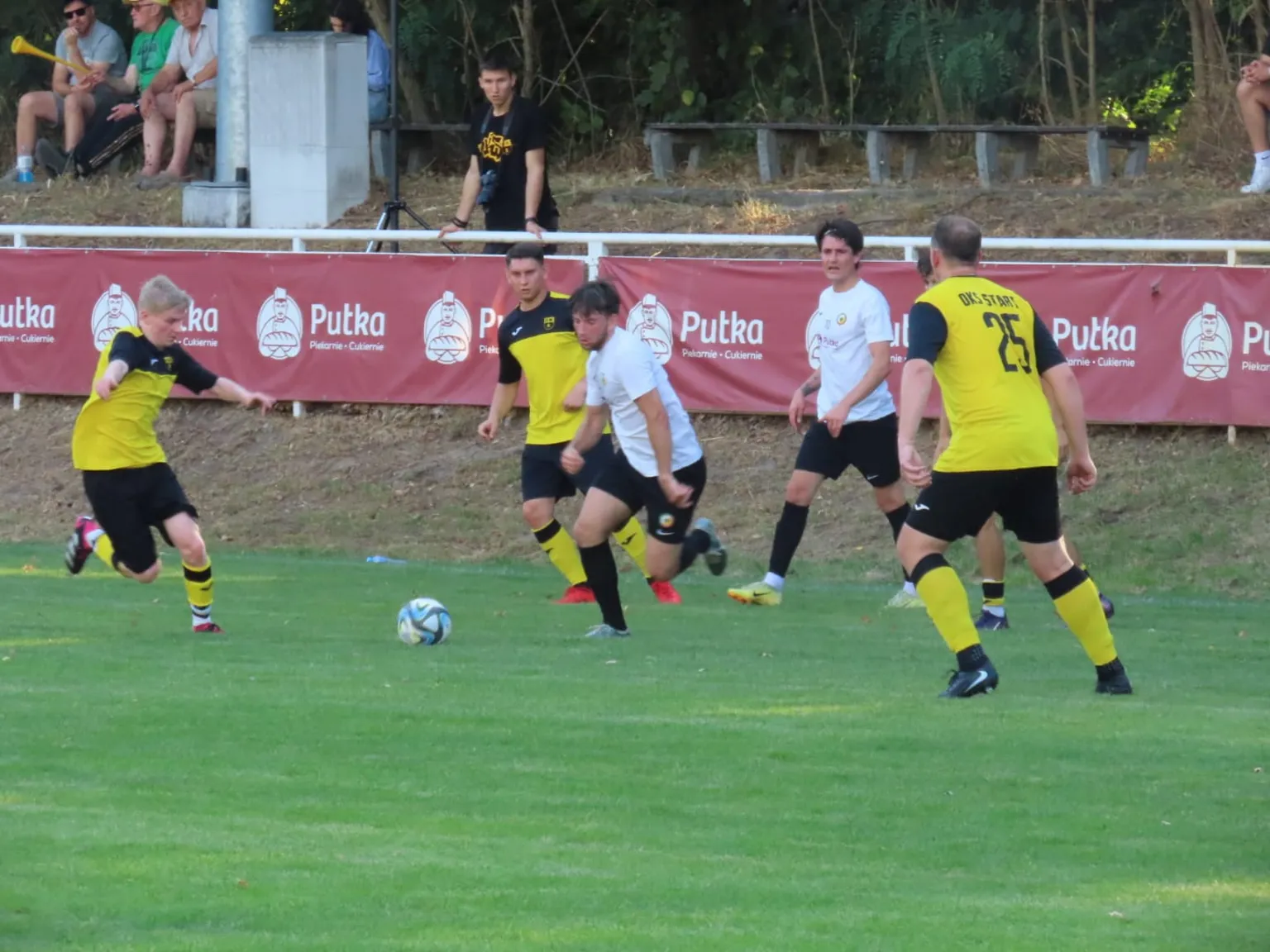 Trzecie zwycięstwo z rzędu. KS Wesoła pokonuje Start Otwock w efektownym stylu