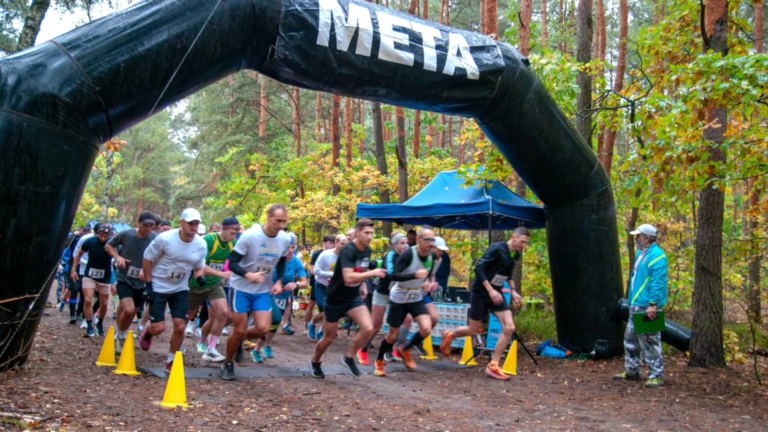 X Cross Wesoła 2025 – sport, wspólnota i pamięć mimo deszczu