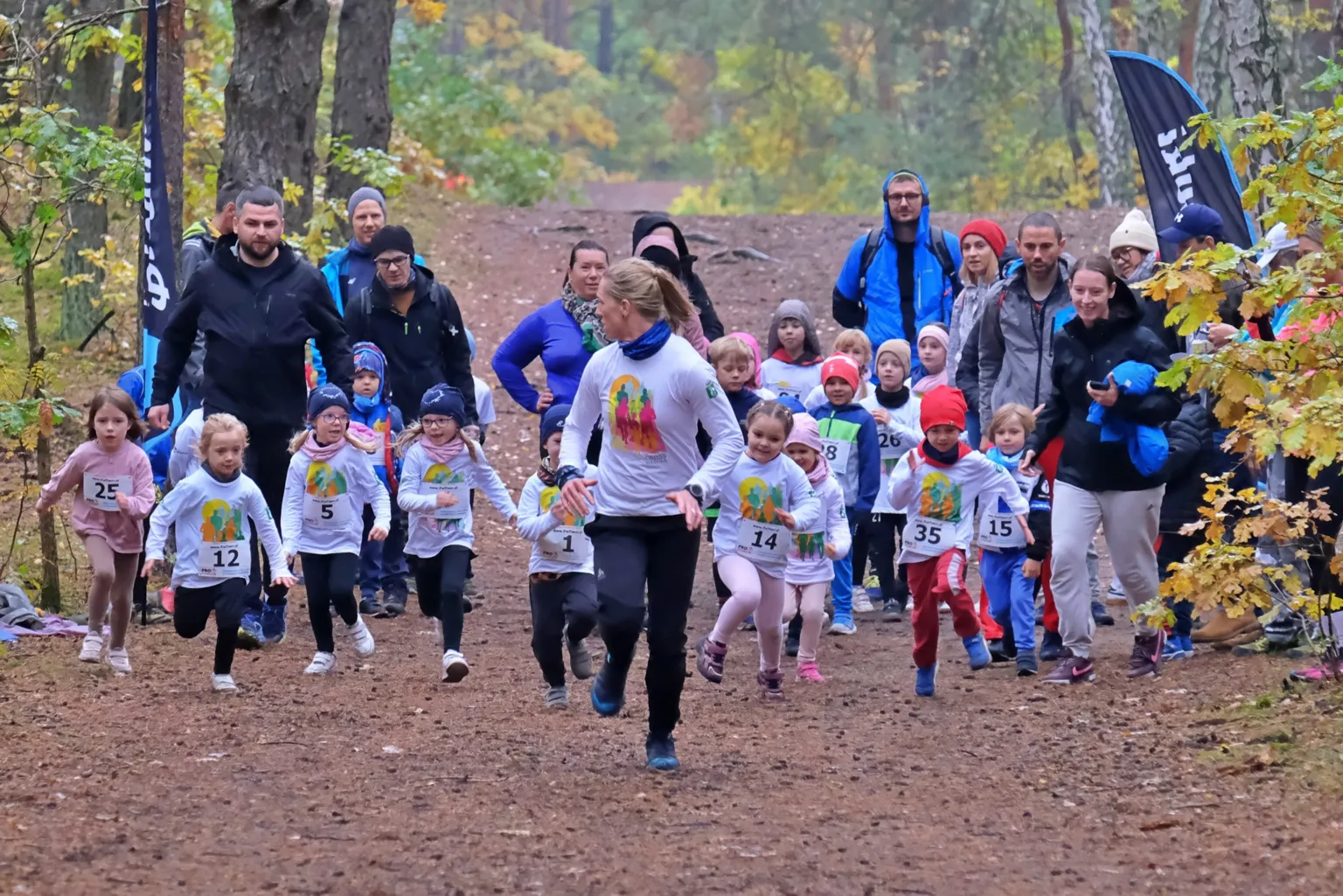 X Cross Wesoła 2025 – sport, wspólnota i pamięć mimo deszczu