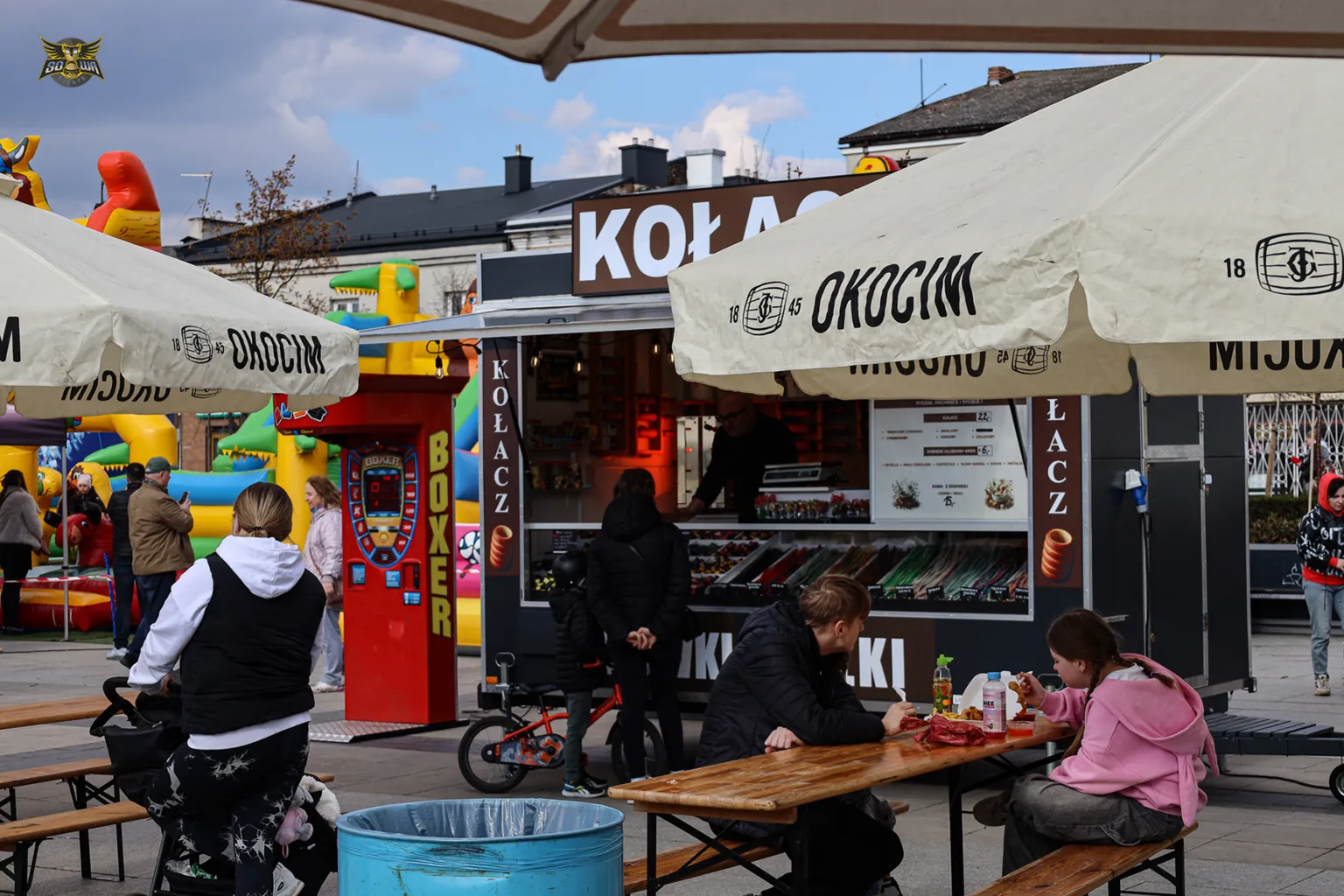 Zdjęcia z poprzedniej edycji zlotu food trucków Sowa Events w Grójcu.