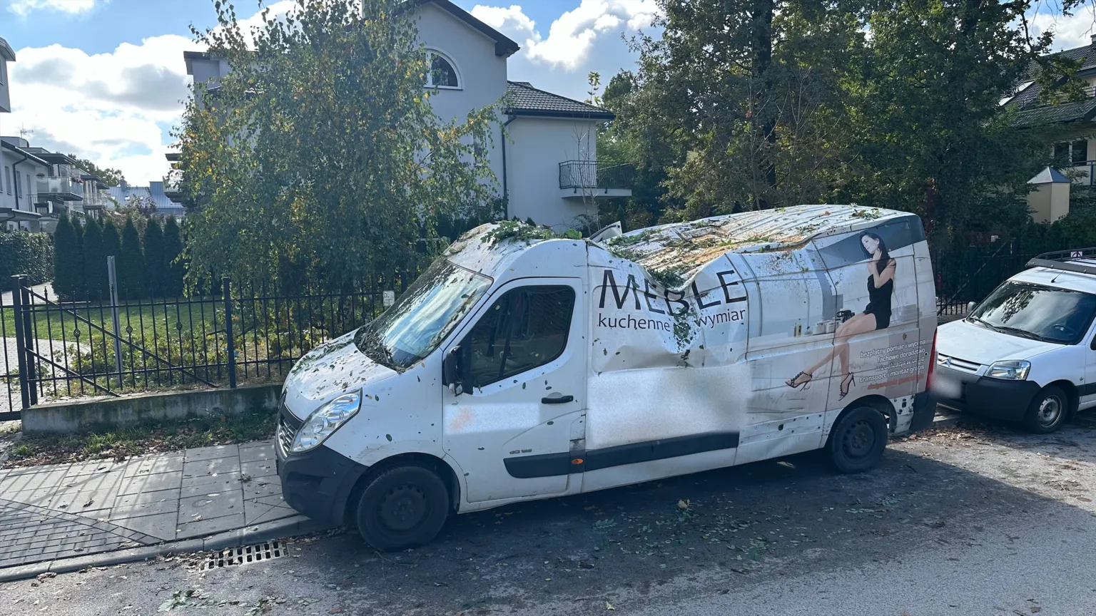 Uszkodzony bus przy ul. Dworkowej, 15 października 2026