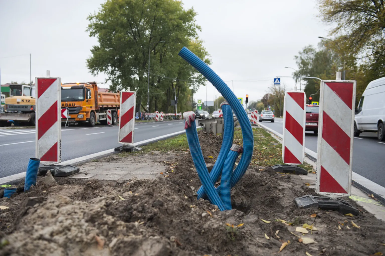 Zamknięty wyjazd z ul. Fabrycznej - budowa świateł, chodnika i przystanku