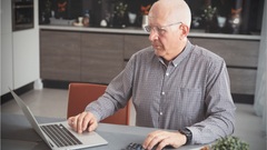 Zdjęcie do artykułu Jak inwestować? IKZE i obligacje jako sposób na budowanie kapitału