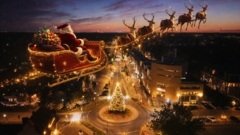 Mikołaj już w Wesołej - udało się uchwycić przelot nad Starą Miłosną