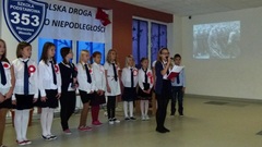Zdjęcie do artykułu Obchody 95 rocznicy odzyskania niepodległości przez Polskę w SP353