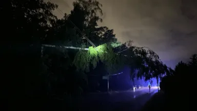 Zdjęcia do artykułu Nagła Burza nad Wesołą: Zalane Ulice i Przerwy w Dostawie Prądu [ZDJĘCIA]