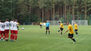 Zdjęcia do artykułu KS Wesoła przegrywa na wyjeździe z UKS Amur Wilga