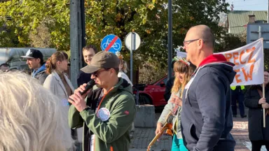 Głośny sprzeciw mieszkańców Starej Miłosny - Fotorelacja i Kluczowe Postulaty