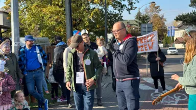 Głośny sprzeciw mieszkańców Starej Miłosny - Fotorelacja i Kluczowe Postulaty