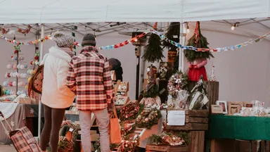Świąteczny Kiermasz Bożonarodzeniowy w Wesołej – relacja z wydarzenia