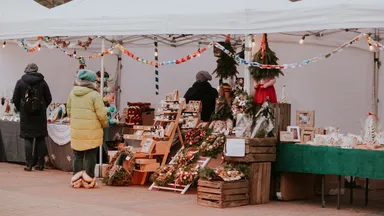 Świąteczny Kiermasz Bożonarodzeniowy w Wesołej – relacja z wydarzenia