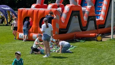 Relacja z wydarzenia: Family Cup 2025 – rodzinny piknik i turniej piłkarski z okazji 35-lecia KS Wesoła