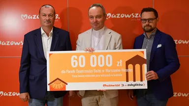 Zdjęcie do artykułu 60 tys. zł na konserwację witraży Jerzego Nowosielskiego w kościele w Wesołej