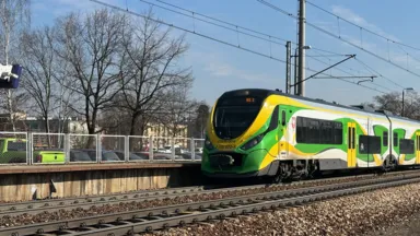 Zdjęcie do artykułu Cztery tory, jedna szansa – zawalczmy o możliwość zatrzymywania się pociągów dalekobieżnych w Wesołej!