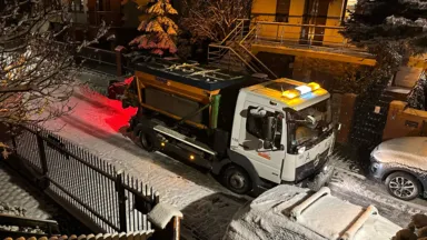 Zdjęcie do artykułu Pozytywne zaskoczenie: Wesoła sprawnie odśnieżona podczas pierwszych opadów śniegu