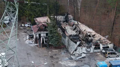 Pożar hali magazynowej w Wesołej. Akcja 23 zastępów straży