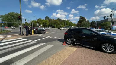 Stłuczka na skrzyżowaniu Traktu Brzeskiego z Jana Pawła II. Bez utrudnień