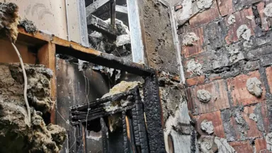 Pożar domu jednorodzinnego na osiedlu Zielona w dzielnicy Wesoła