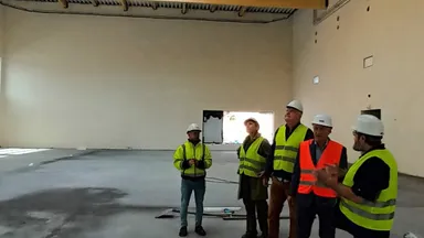 Postępy budowy nowoczesnego liceum w Wesołej