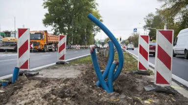 Zamknięty wyjazd z ul. Fabrycznej - budowa świateł, chodnika i przystanku