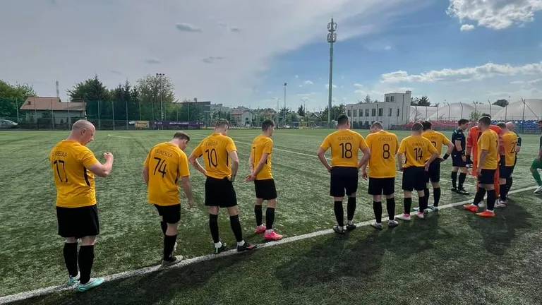 Wielkie starcie w Sulejówku: KS WESOŁA kontra rezerwy MLKS Victoria Sulejówek