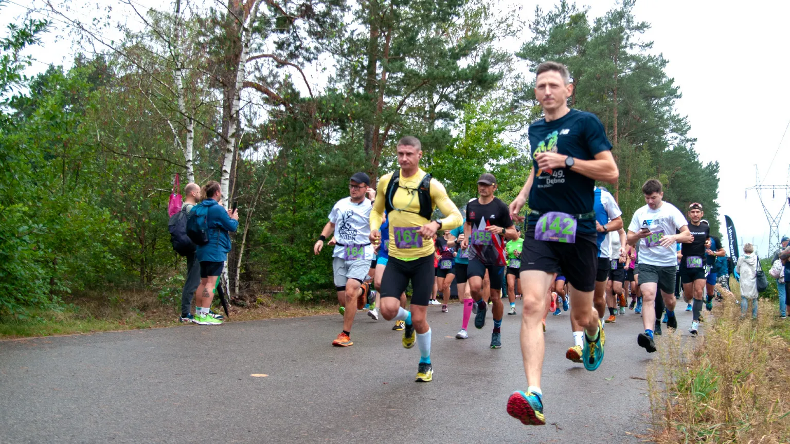 Zdjęcia do artykułu Relacja z IX Cross Wesoła 2024 – Sportowe emocje w sercu Wesołej