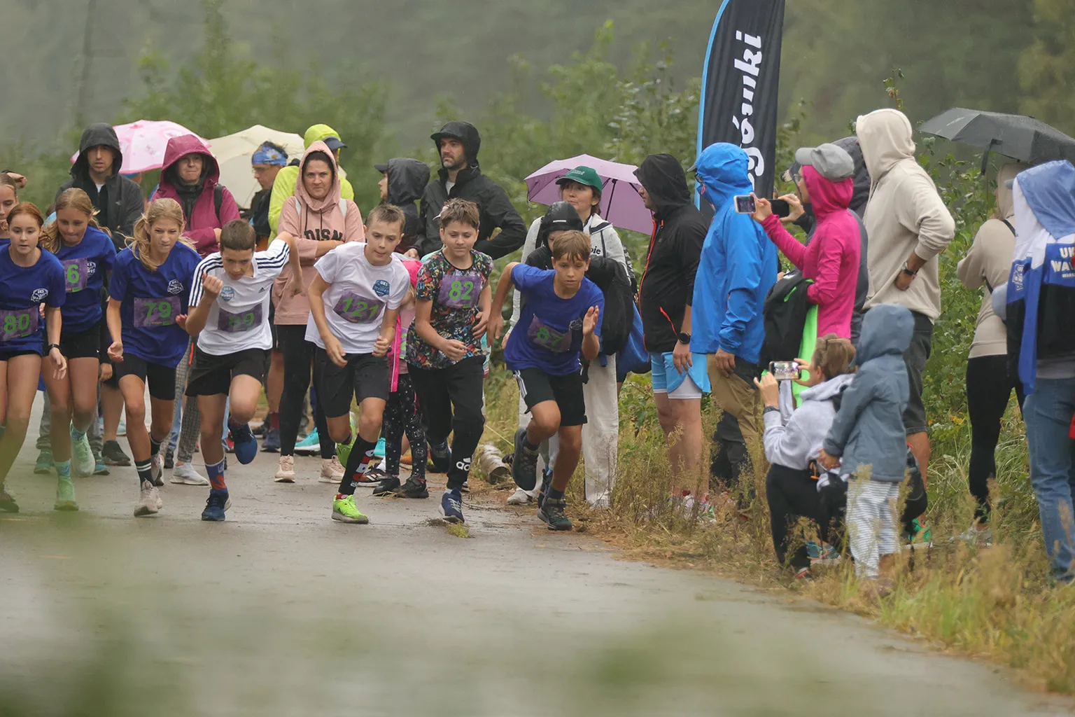 Zdjęcia do artykułu Relacja z IX Cross Wesoła 2024 – Sportowe emocje w sercu Wesołej