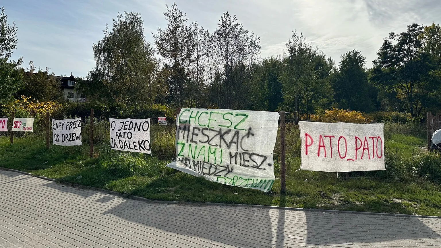 „Pato w urzędzie, pato wszędzie!” - Protest przeciwko patodeweloperce w Starej Miłośnie