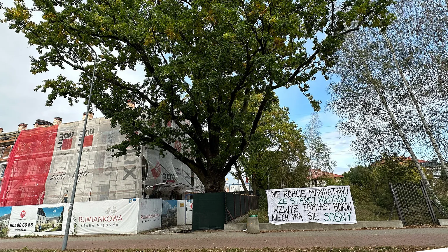 „Pato w urzędzie, pato wszędzie!” - Protest przeciwko patodeweloperce w Starej Miłośnie