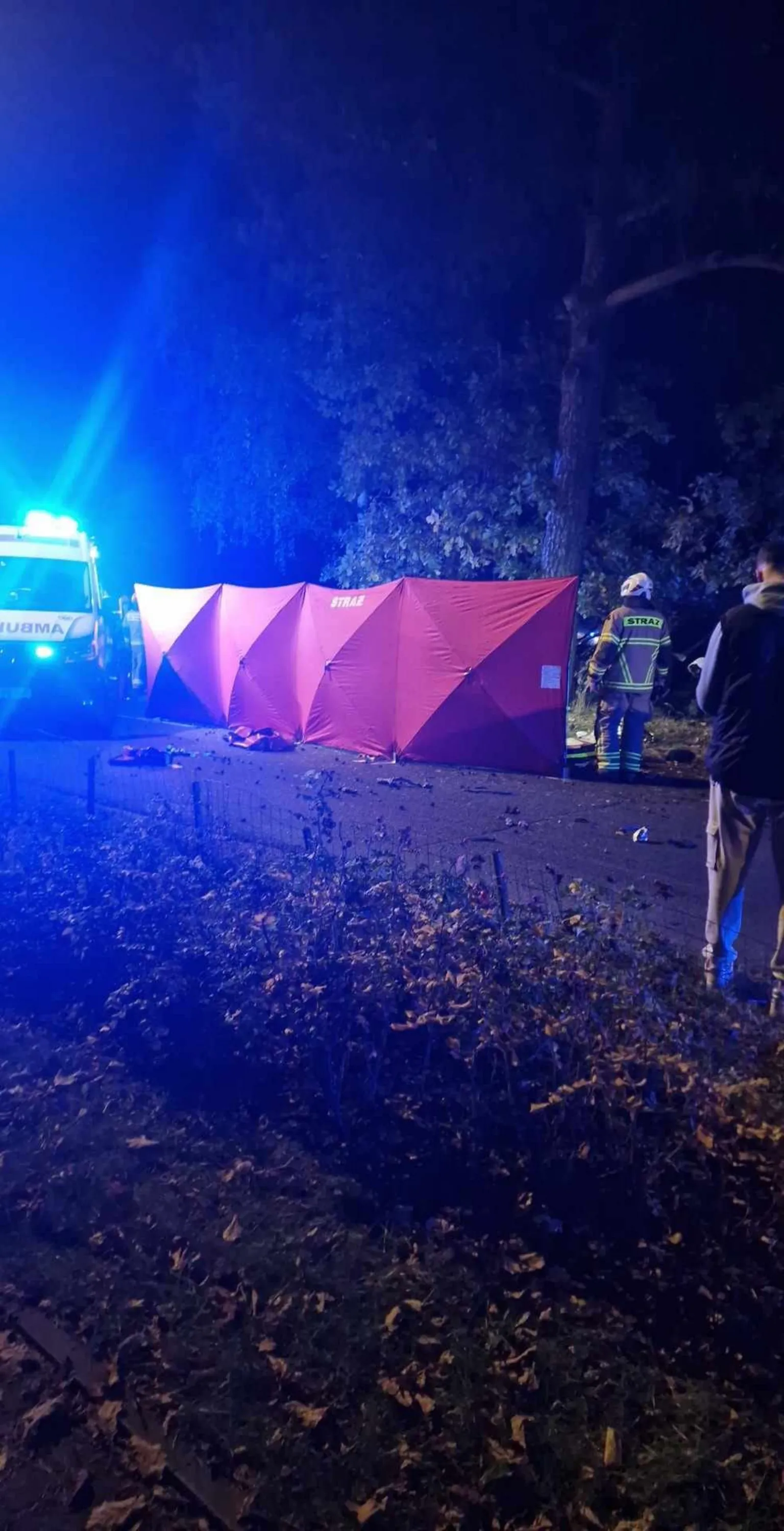 Poważny wypadek na skrzyżowaniu Niemcewicza i Narutowicza w Wesołej – pięć osób w stanie krytycznym