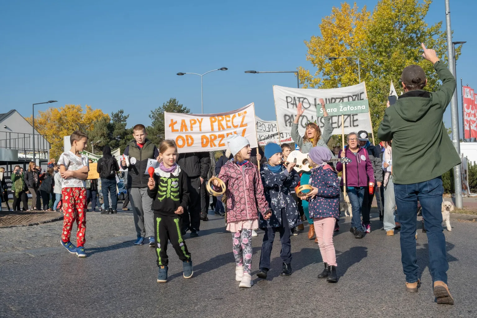Głośny sprzeciw mieszkańców Starej Miłosny - Fotorelacja i Kluczowe Postulaty