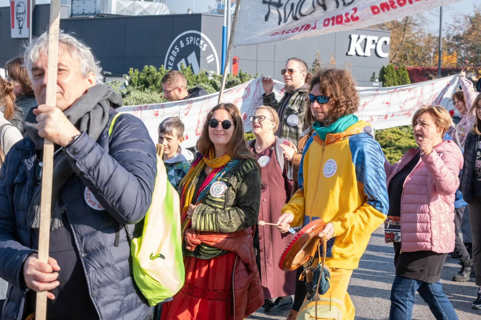 Głośny sprzeciw mieszkańców Starej Miłosny - Fotorelacja i Kluczowe Postulaty