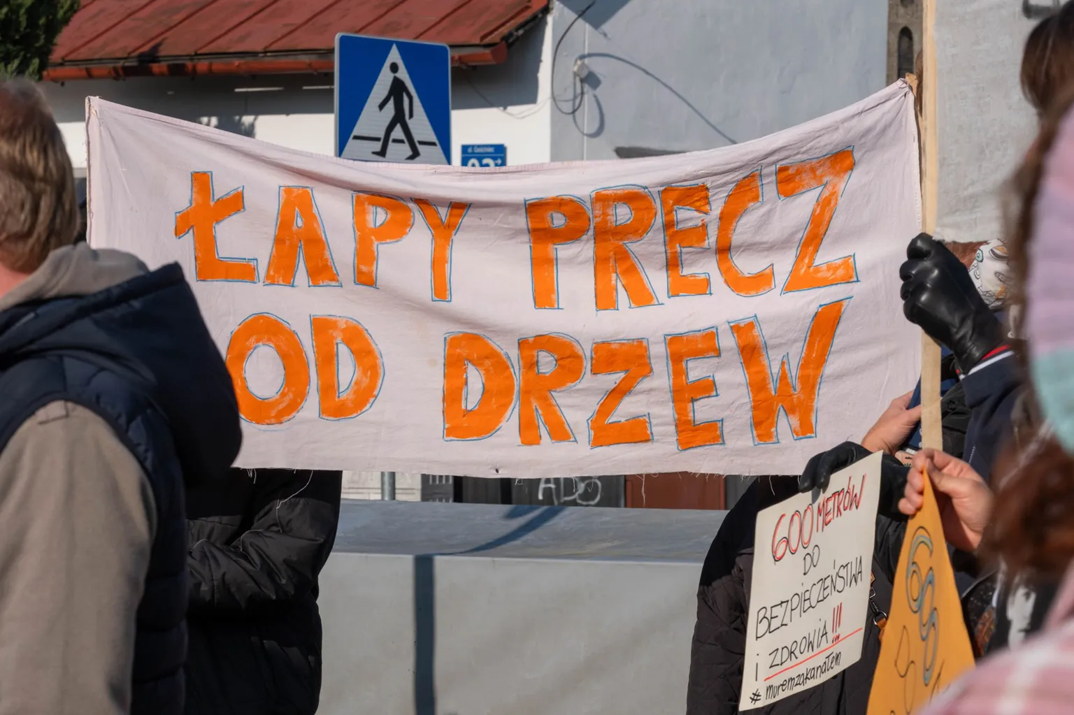 Głośny sprzeciw mieszkańców Starej Miłosny - Fotorelacja i Kluczowe Postulaty