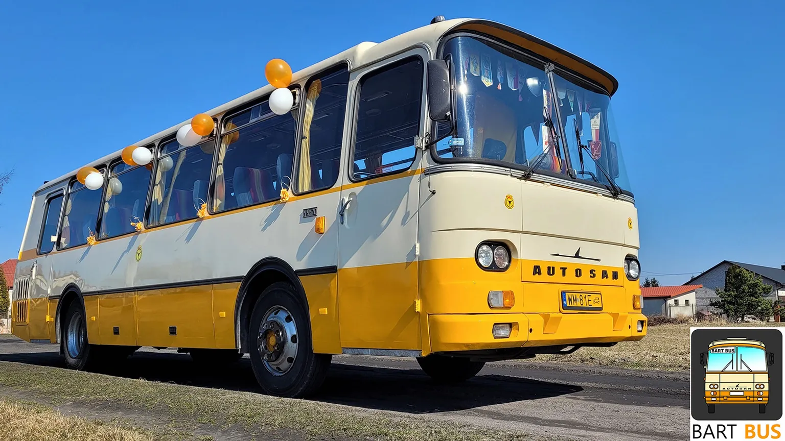 Zabytkowy autobus firmy Bart Bus