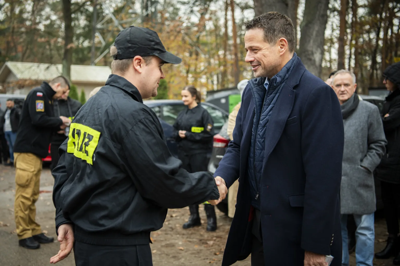 Rafał Trzaskowski odwiedził OSP Wesoła i rozmawiał o bezpieczeństwie przeciwpożarowym