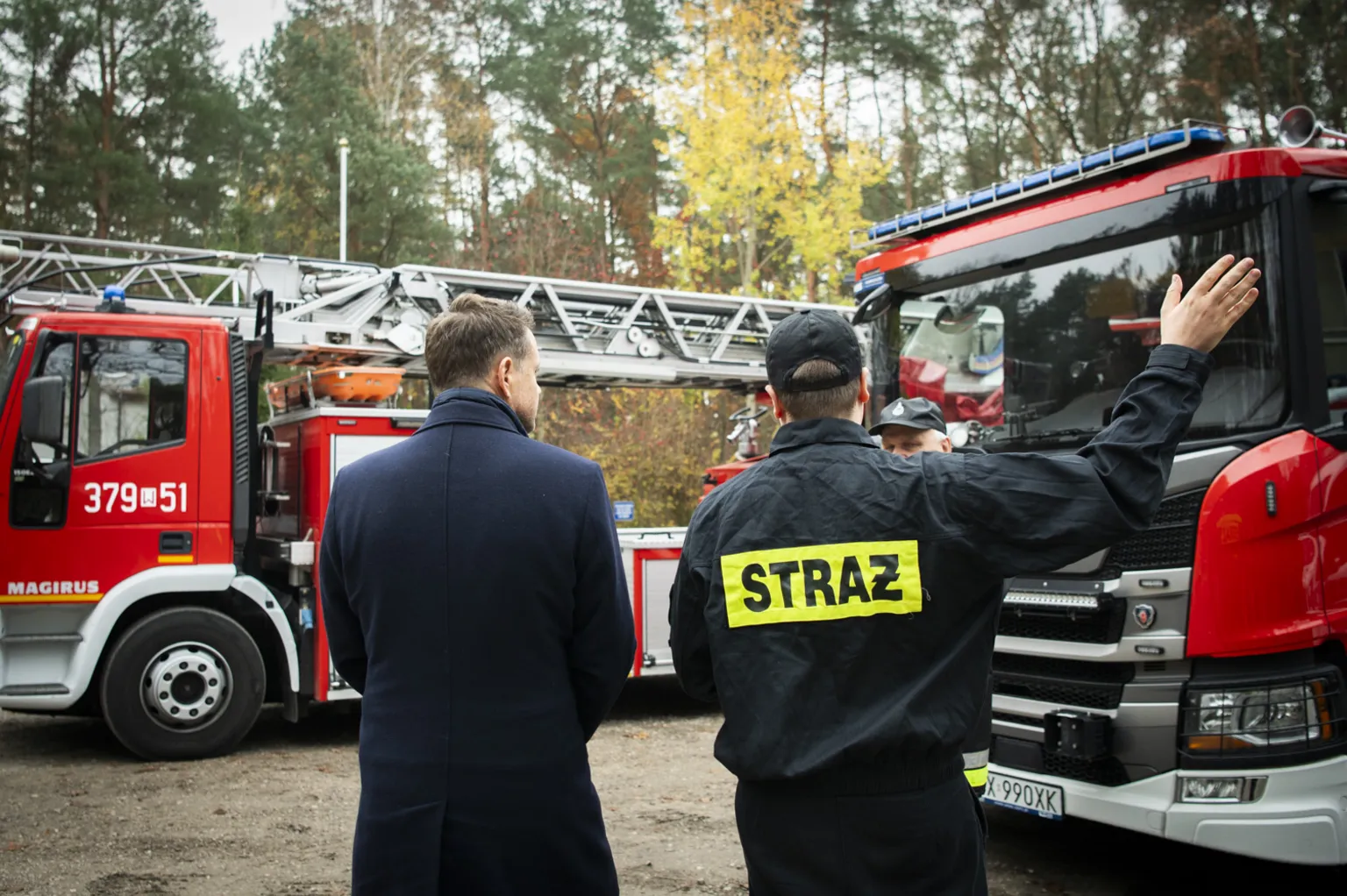 Rafał Trzaskowski odwiedził OSP Wesoła i rozmawiał o bezpieczeństwie przeciwpożarowym