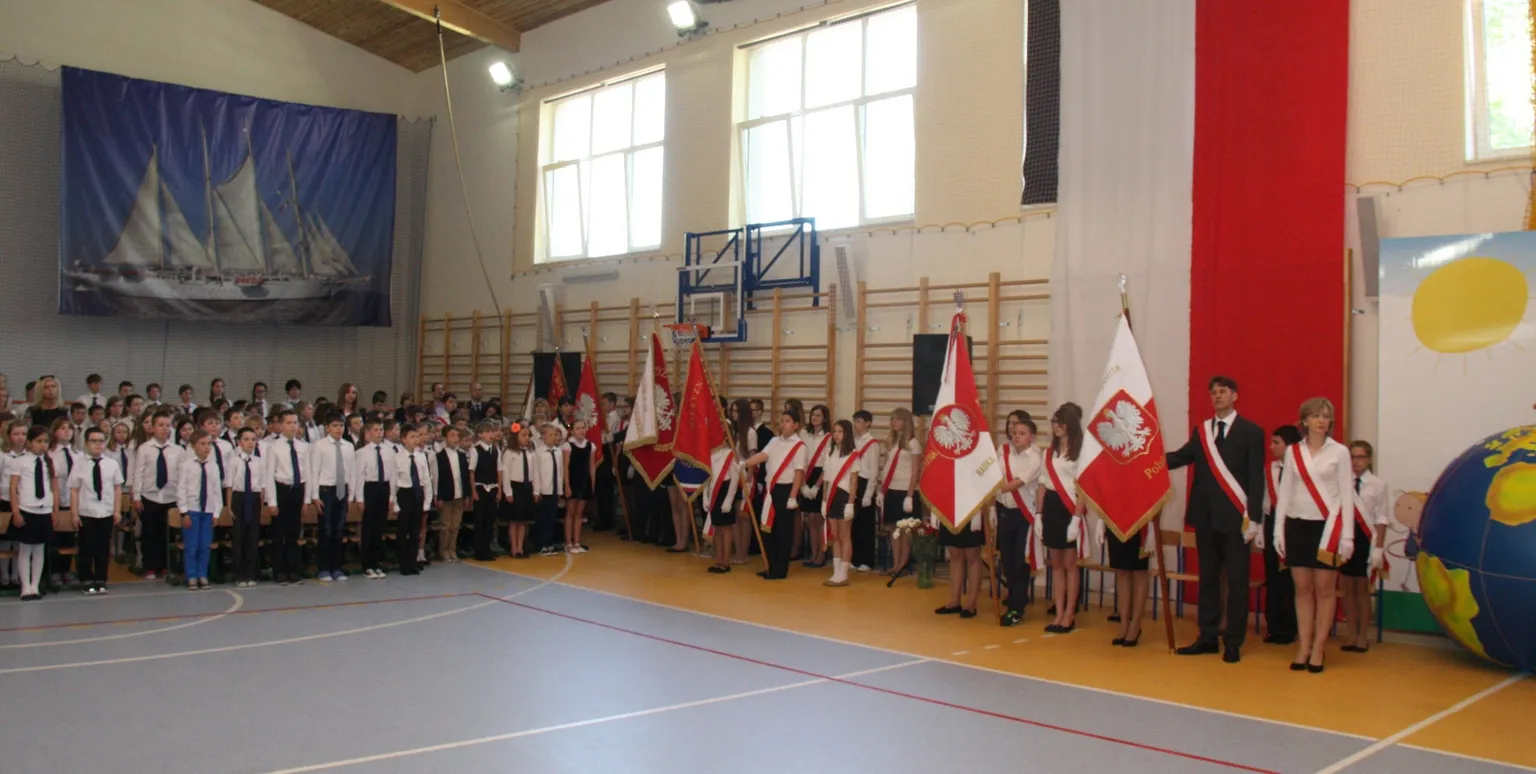Uroczystość nadania imienia Szkole Podstawowej nr 353